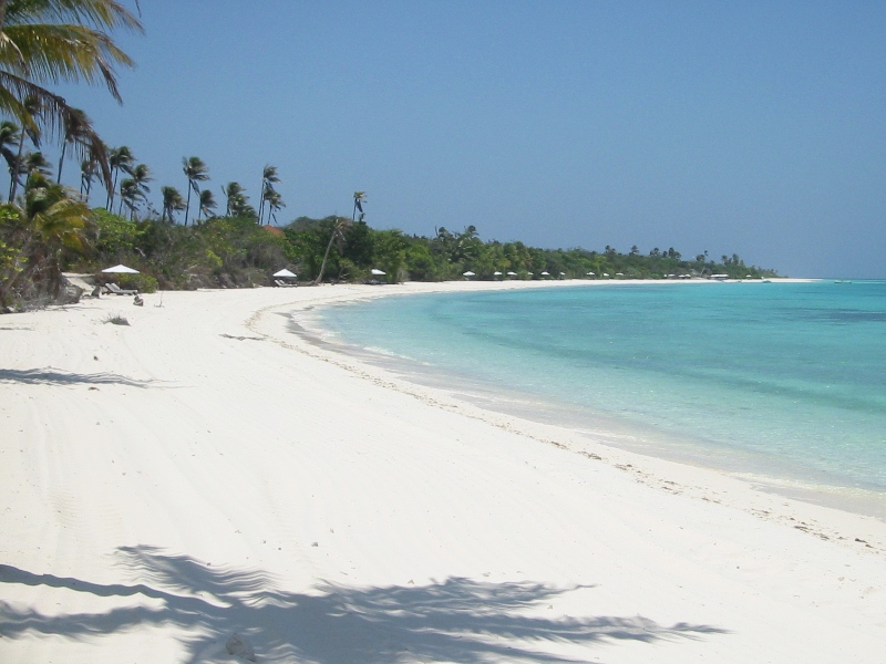 Pamalican beach