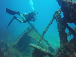 wreck diving tours