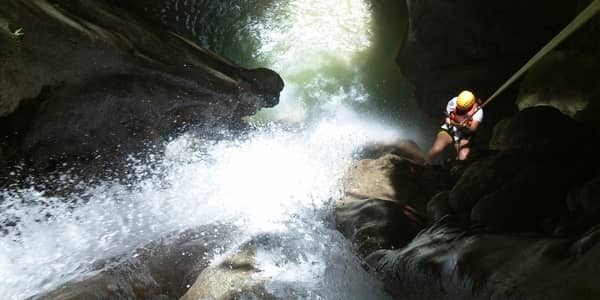Canyoneering tour in Moalboal